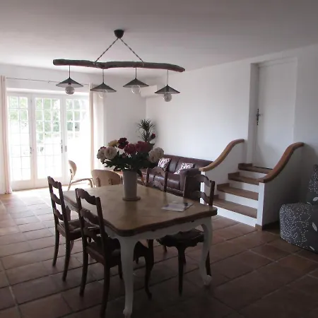 Les Lantanas アパート バンドール